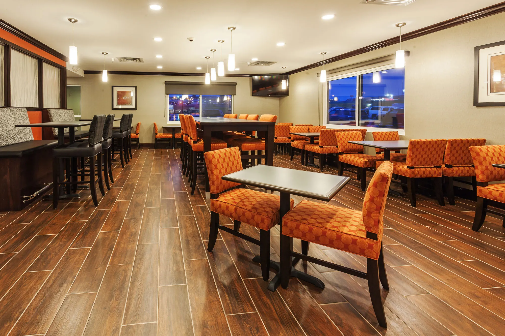 4034 suite exterior