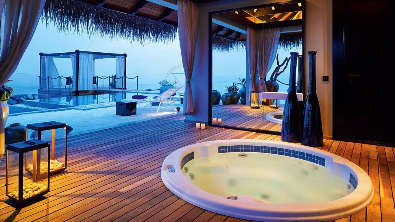 4060 maldives diving