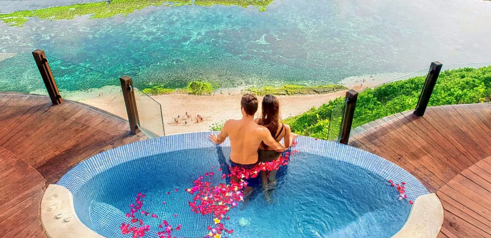 4107 bali honeymoon couple beach
