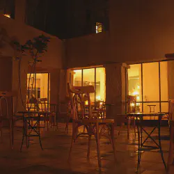 /img/4111-jordan-honeymoon-food.webp