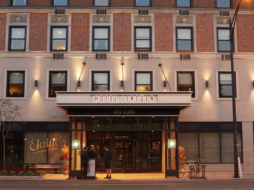 4118 hotel restaurant