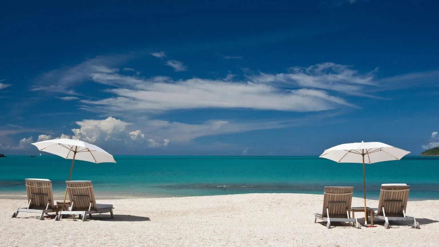/img/4151-honeymoon-suite.webp
