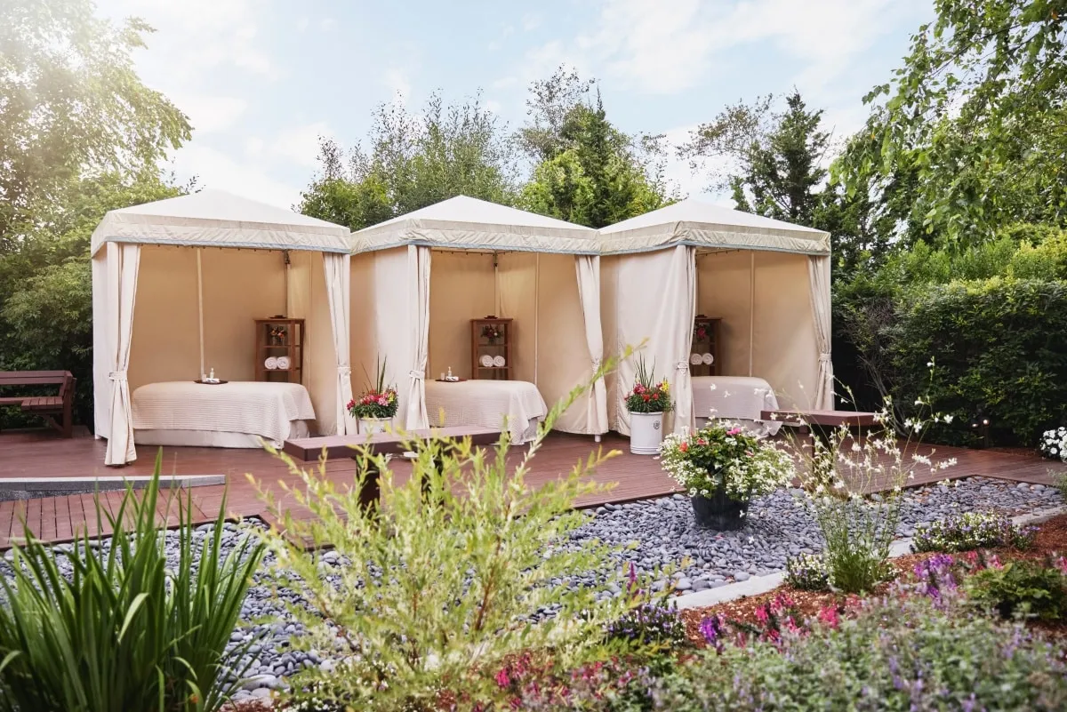 4221 charming village