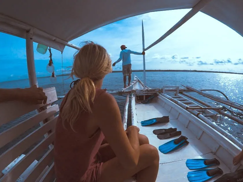 /img/4228-malapascua-philippines.webp