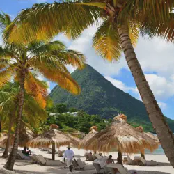 /img/4233-caribbean-honeymoon-packing.webp