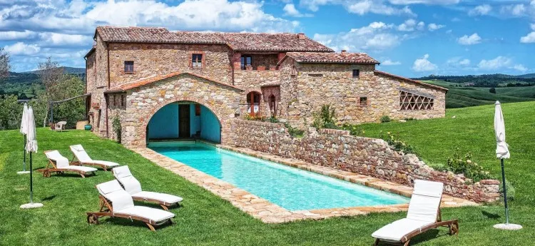 4242 villa cetinale