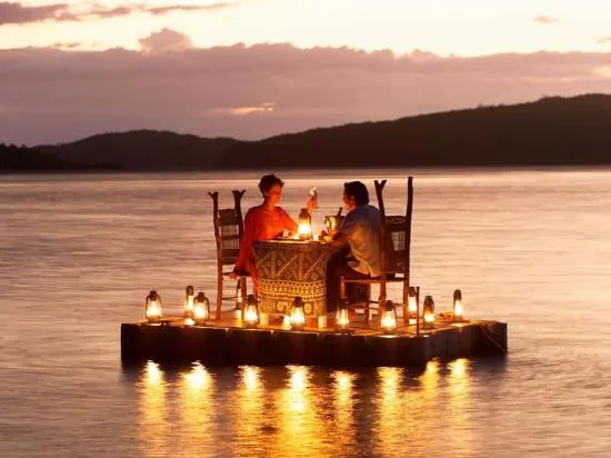 4248 vomo island resort couple