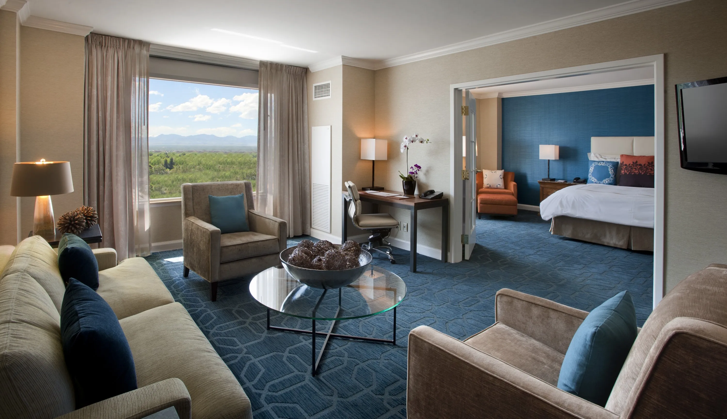 /img/4268-colorado-honeymoon-activities.webp