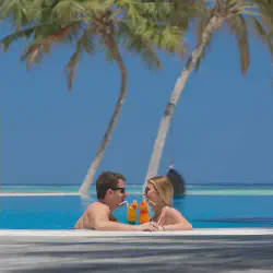 /img/4308-maldives-honeymoon-budget.webp