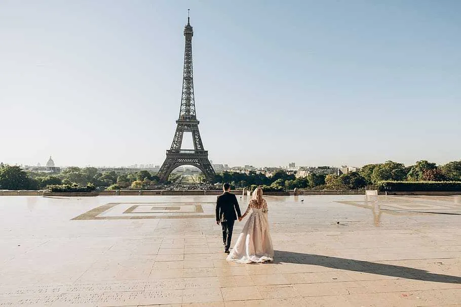 4314 eiffel tower honeymoon