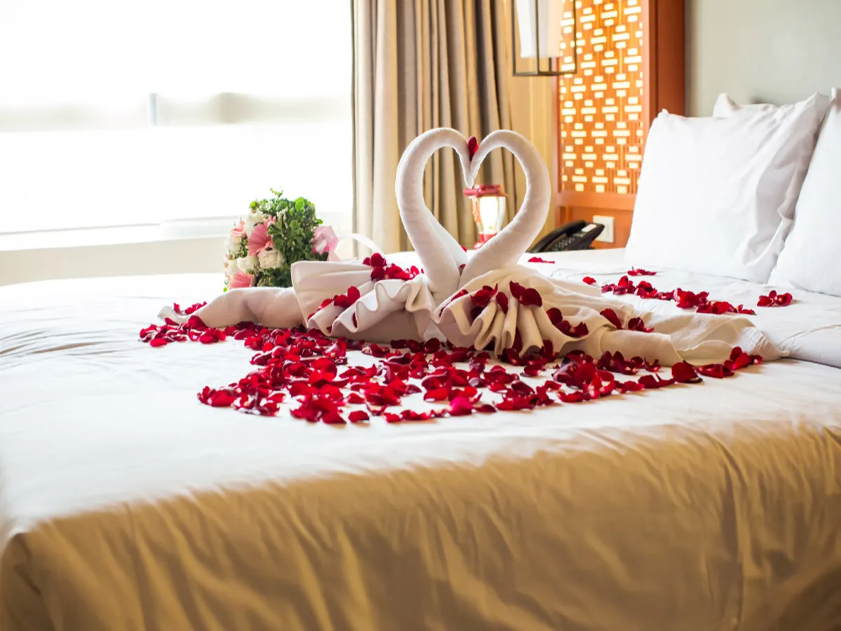 4335 couple private villa
