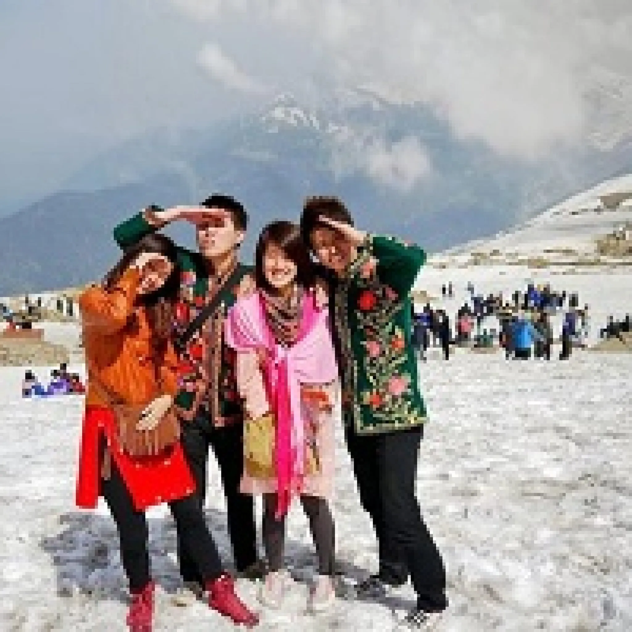 4343 kashmir scenery