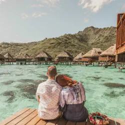 /img/4344-french-polynesia-couple-beach.webp
