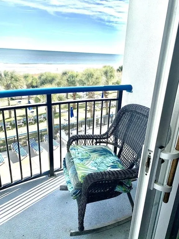 4367 orlando honeymoon suite fireplace