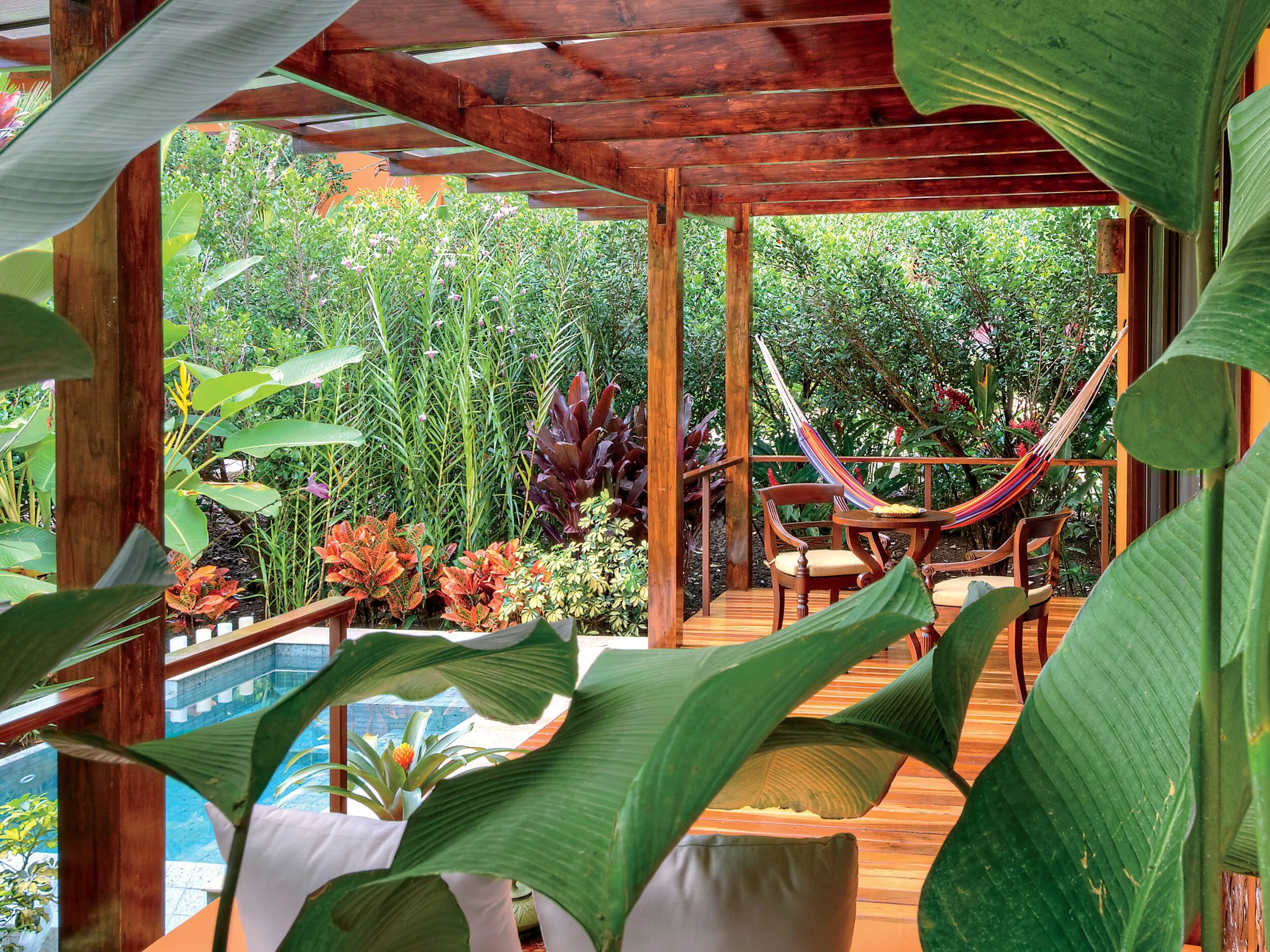 4371 honeymoon suite pool