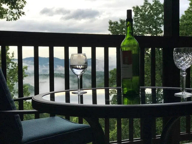 4395 romantic gatlinburg dining