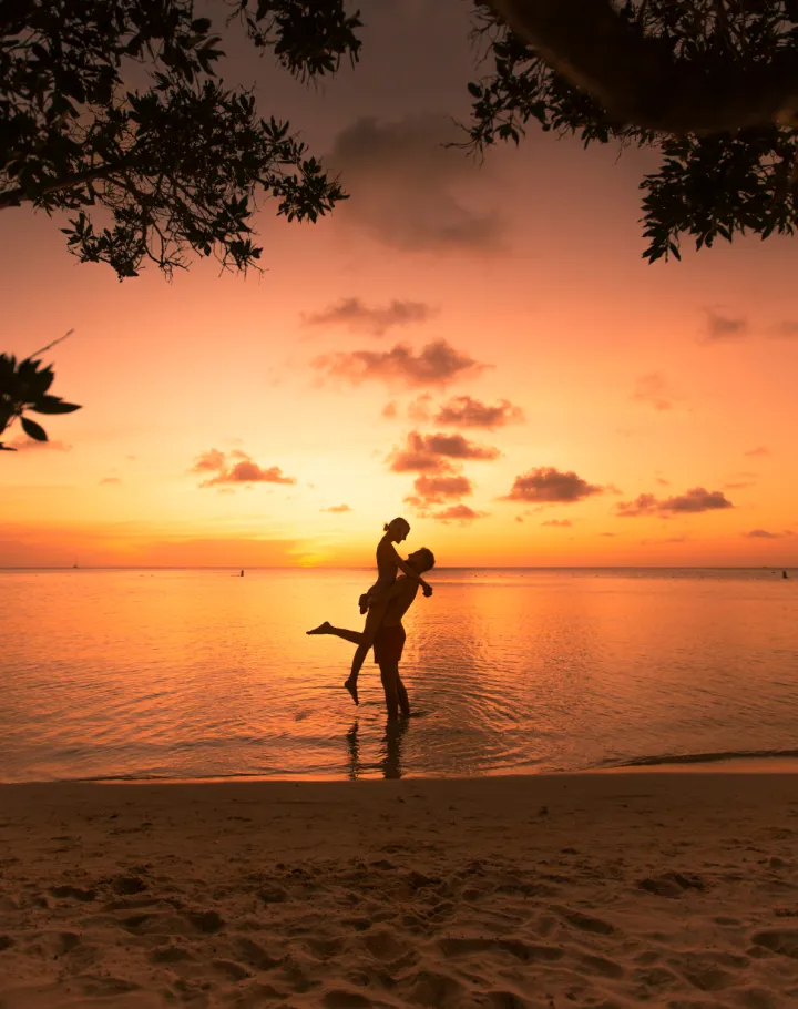 /img/4446-destination-wedding-honeymoon-memories.webp