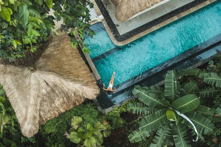 4452 seminyak beach