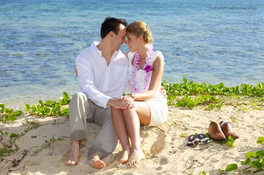 4466 hawaii honeymoon couple