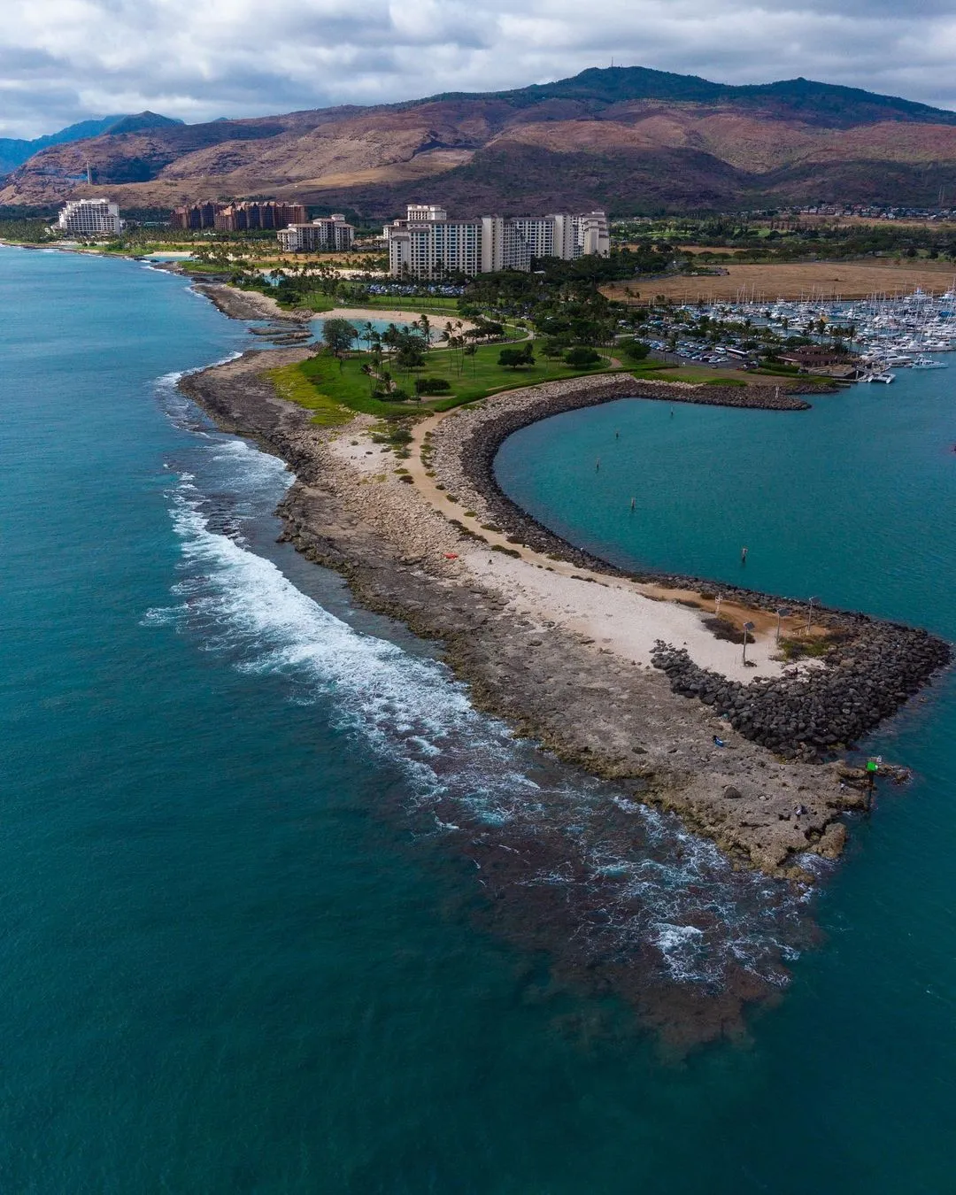 /img/4466-hawaii-honeymoon-cultural-experience.webp